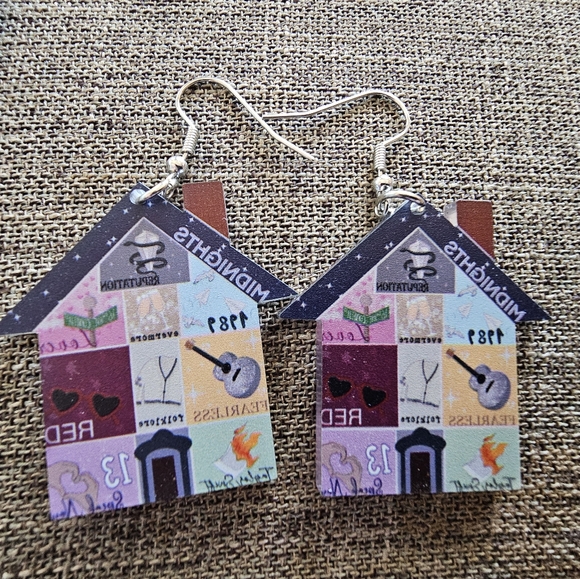 Taylor swift house earrings - Picture 3 of 8